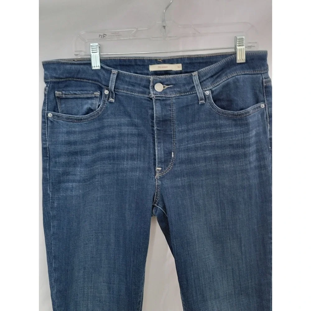 Levis 711 Skinny Jeans Womens 32 Medium Wash Blue Denim Mid Rise 18881-0081